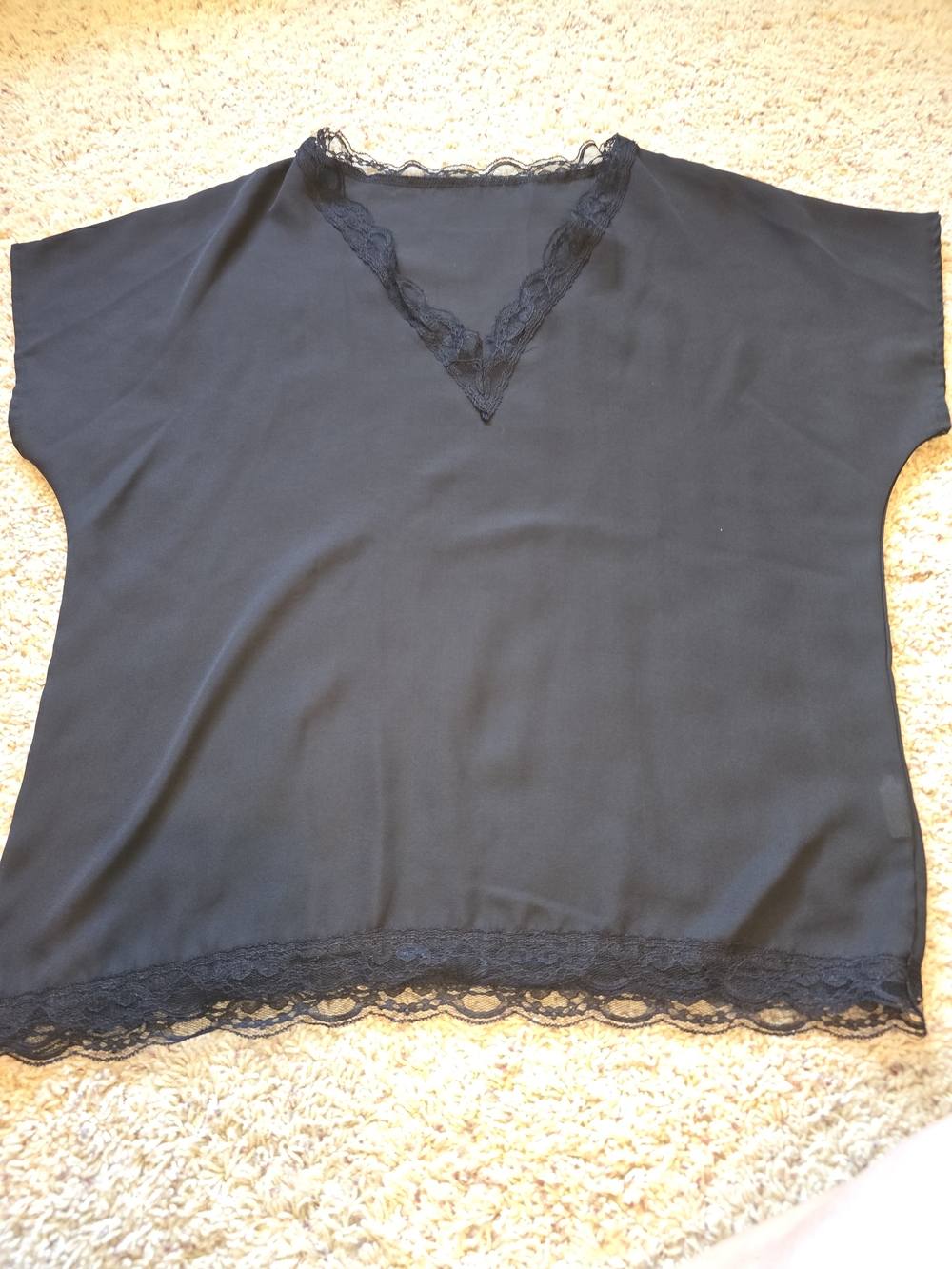 Black Lace Trim V-Neck Short Sleeve Blouse